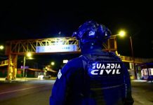 Delincuentes disparan contra policías de Indaparapeo y escapan Fuerte movilización policial en Indaparapeo tras reportarse un ataque armado contra oficiales locales.