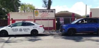 ¡Pánico en Coatzacoalcos! Padre armado con arco y flechas brinca la barda de una primaria