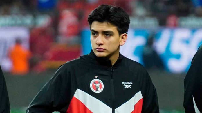 Fotografía del futbolista mexicano Gilberto Mora, quien celebra su mayoría de edad ante el interés de múltiples clubes europeos.