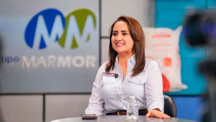 gladyz-butanda-lidera-encuestas-morena-morelia-4t Gladyz Butanda, aspirante a coordinar la 4T, liderando encuestas para la candidatura de Morena en Morelia.