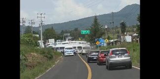Anuncian bloqueos en tres casetas de Michoacán este lunes 12 de octubre