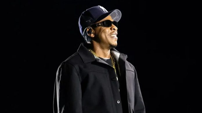 El rapero estadounidense Jay-Z, estrella principal anunciada para el espectáculo de medio tiempo del Super Bowl LXI.