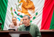 #VIDEO // Rechaza Barragán subsidio para morebús y teleféricos que deja fuera a transportistas El diputado Juan Carlos Barragán exige condiciones equitativas y rechaza el subsidio exclusivo para el Morebús y teleféricos en Michoacán.