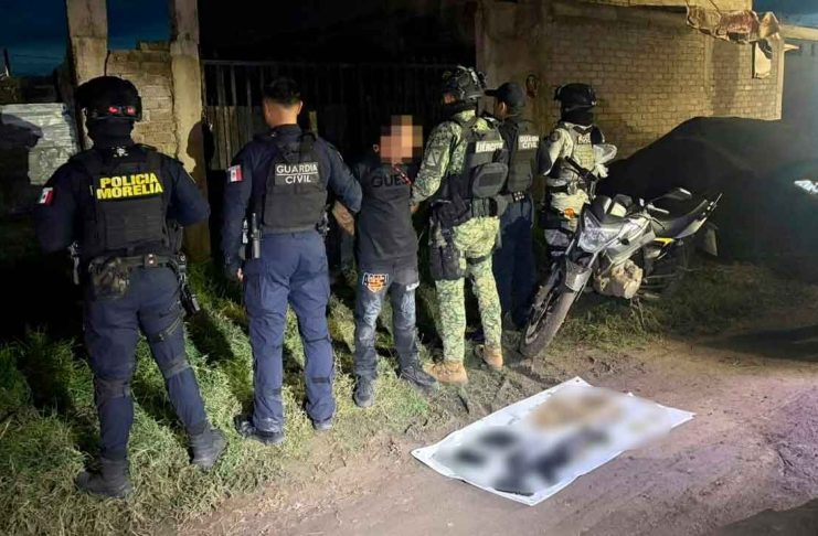 Detienen a motociclista armado con fusil, revólver y 346 cartuchos en Morelia