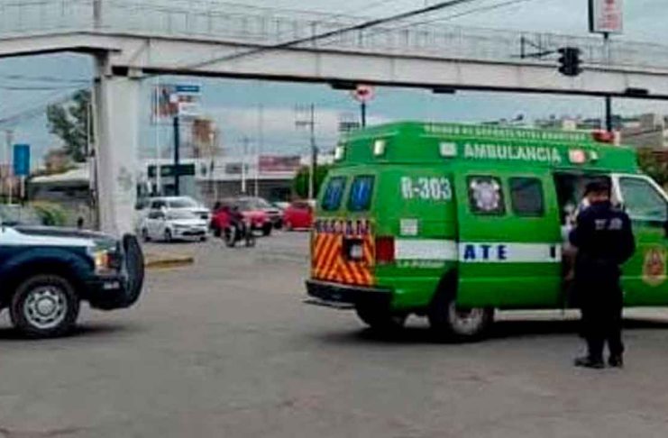 Motociclista muere en hospital tras choque contra camioneta, en La Piedad Sitio del accidente entre una motocicleta y una camioneta en el bulevar Lázaro Cárdenas de La Piedad, Michoacán.
