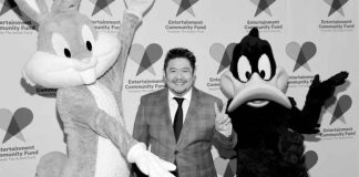 Muere Eric Bauza, la icónica voz de Bugs Bunny y el Pato Lucas