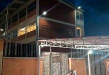 Menor que atacó escuela en Querétaro se queda en el DIF; procesan a sus padres