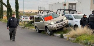 ¡Ataque mortal en Tecámac! Acribillan a mujer en su camioneta y le dejan amenazante narcomensaje