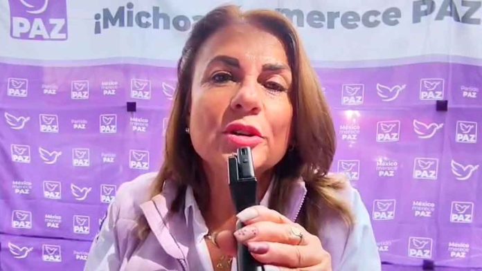 Luz María García García, dirigente del partido Paz para Michoacán, hablando sobre las elecciones de 2027.