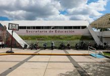 Brinda SEE acompañamiento a familias y colabora con autoridades tras denuncia de abuso en plantel de Morelia Fachada de la Secretaría de Educación del Estado (SEE), dependencia que da seguimiento a la denuncia en plantel de Morelia.