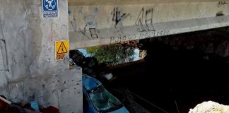Dos muertos y tres lesionados deja volcadura de automóvil en la Autopista de Occidente